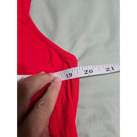Anthony Richards large women's red top with lace underlay - Picture 7 of 8